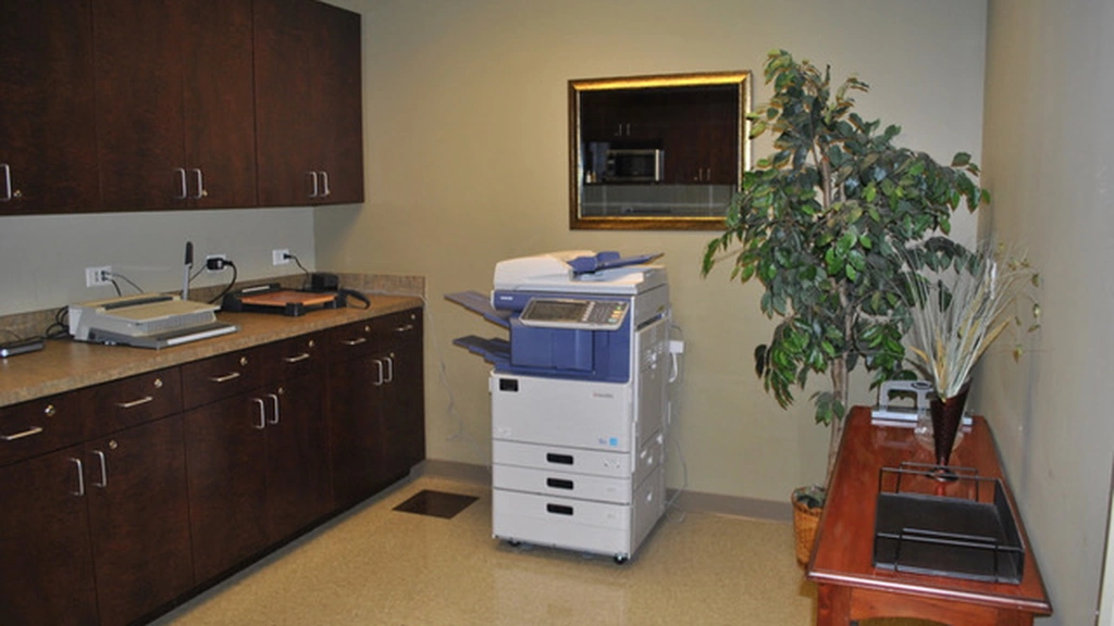 PS Executive Centers: 10150 Highland Manor Drive, Suite 200, Tampa, FL 33610 - Thumbnail 4
