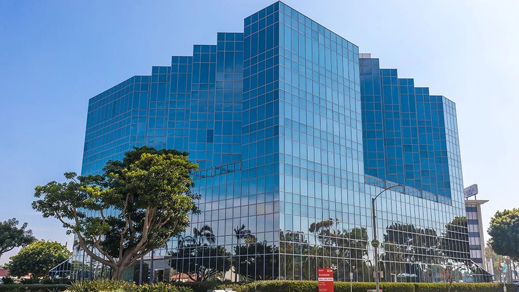Premier Workspaces: 5150 E. Pacific Coast Hwy, 2nd Floor, Long Beach CA 90804 - Thumbnail 4