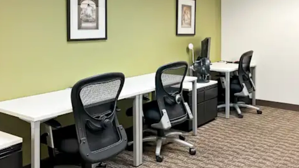 Regus: 24th At Camelback, 2375 E Camelback Rd #600, Phoenix, AZ 85016, United States - Thumbnail 2