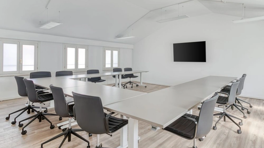 Regus: 64 East Broadway Road, Suite 200, Tempe, AZ, 85282, USA - Thumbnail 3