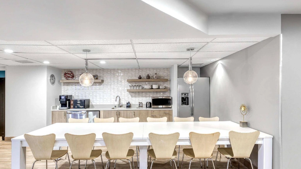 Regus: 500 Ala Moana Boulevard, Suite 7400, Honolulu, HI, 96813, USA - Thumbnail 3