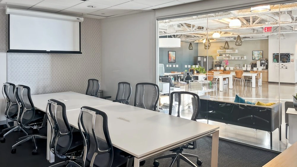 Regus: 1 Marina Park Drive, Suite 1410, Boston, MA, 02210, USA - Thumbnail 3