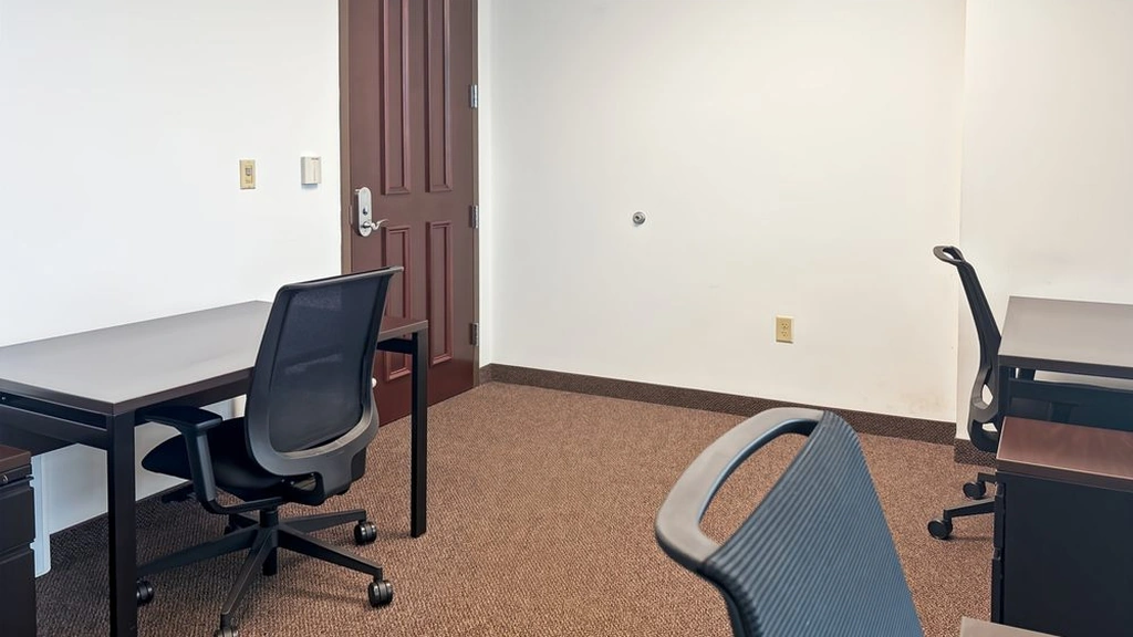 Regus: 4651 Salisbury Road Baymeadows, Suite 400, Jacksonville, FL, 32256, USA - Thumbnail 2