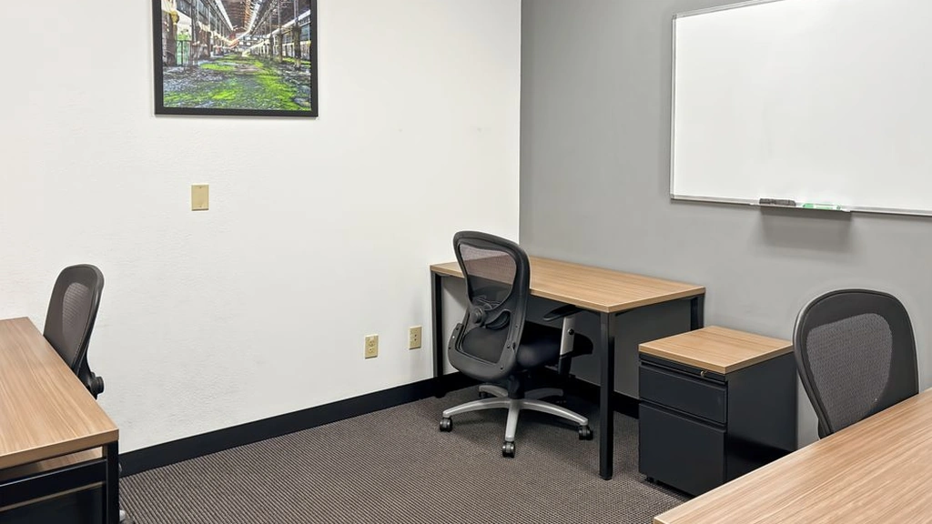 Regus: 1202 Northeast McClain Road, Building 7, Bentonville, AR, 72712, USA - Thumbnail 3