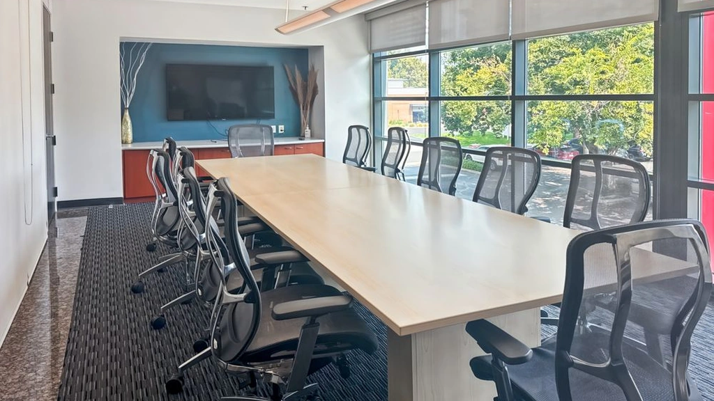 Regus: 333 University Avenue, Suite 200, Sacramento, CA, 95825, USA - Thumbnail 4