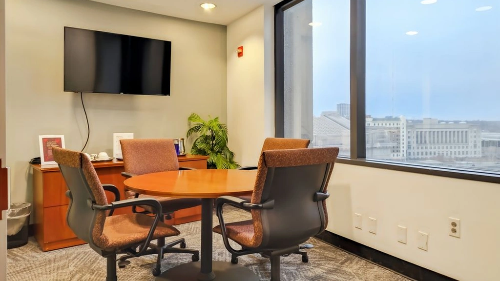 Regus: 2300 Main Street, 9th Floor, Kansas City, MO, 64108, USA - Thumbnail 3