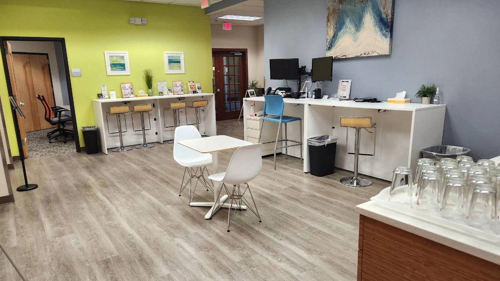 Office Evolution - Hackensack: 2 University Plaza Drive, Suite 100, Hackensack, NJ 07601 - Thumbnail 4