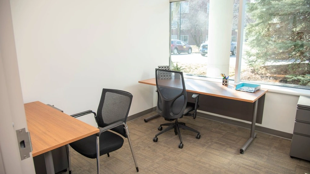 Office Evolution - Burlington: 2 Burlington Woods Drive, Suite 100, Burlington, MA 01803 - Thumbnail 2