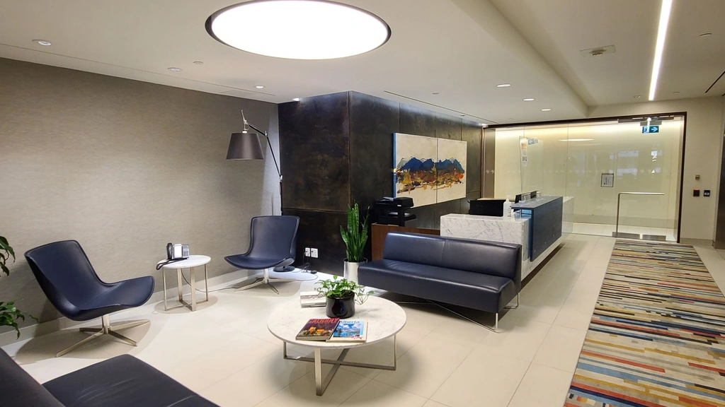 Western Corporate BC - Suncor Energy Centre: 205 5 Avenue SW, Suite 3300, Calgary, AB T2P 4B9, Canada - Thumbnail 2