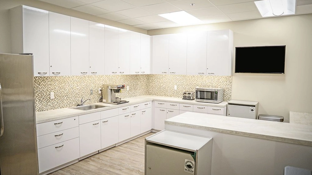Premier Workspaces - CCC: 26565 West Agoura Road, Suite 200, Calabasas CA 91302 - Thumbnail 3