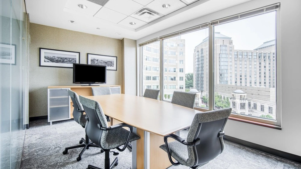 Regus - Reston Town Center 1: 11921 Freedom Drive, Suite 550, Reston, VA 20190 - Thumbnail 3