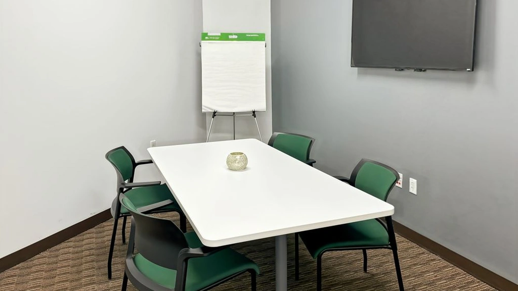 Regus: 7251 West Lake Mead Boulevard, Suite 300, Las Vegas, NV, 89128, USA - Thumbnail 3