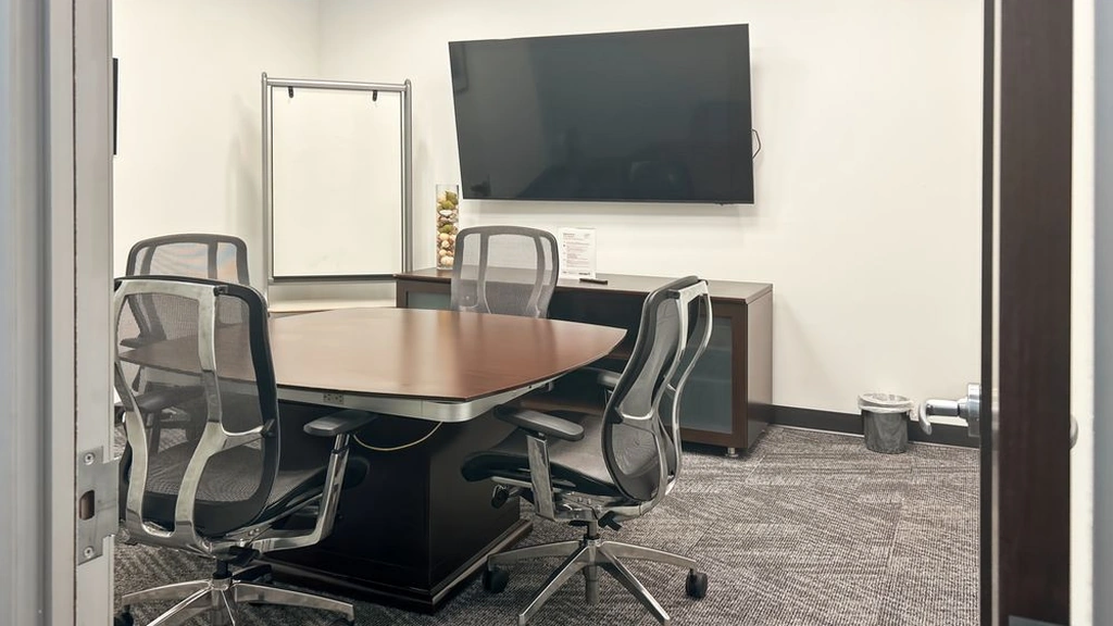 Regus: 170 South Green Valley Parkway, Suite 300, Henderson, NV, 89012, USA - Thumbnail 2