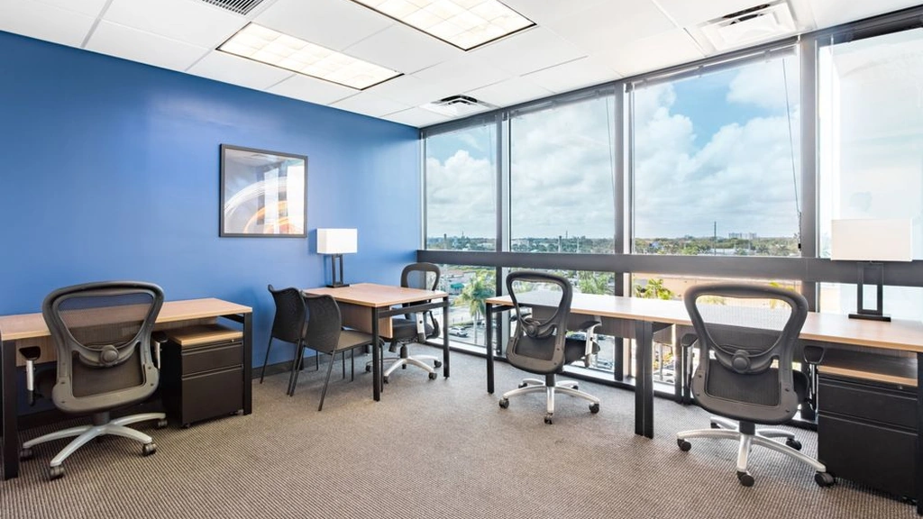 Regus: 2875 Northeast 191 Street, Suite 500, Aventura, FL, 33180, USA - Thumbnail 2