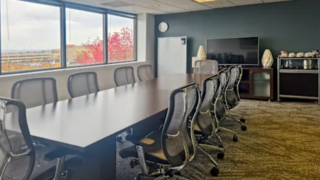 Regus: 200 Union Boulevard, S Union St Suite 200, 200, Lakewood, CO 80228, United States - Thumbnail 3