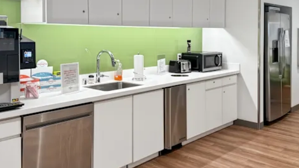 Regus: 8400 Normandale Lake Blvd. Ste 920. Bloomington, MN 55437 - Thumbnail 2