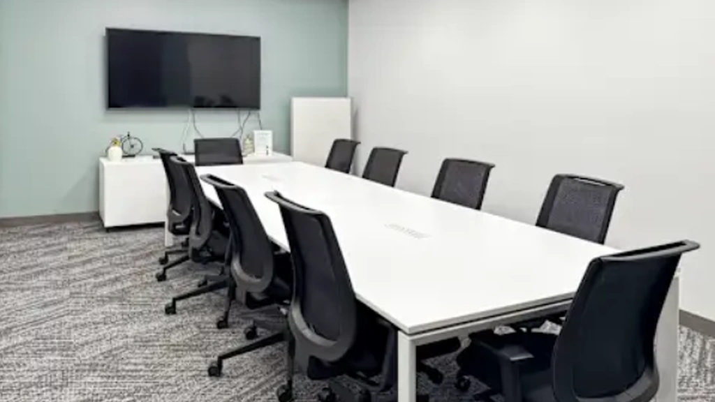 Regus: 8400 Normandale Lake Blvd. Ste 920. Bloomington, MN 55437 - Thumbnail 3