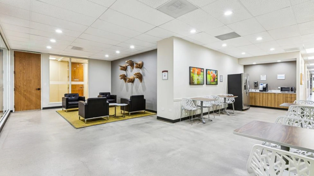 Boxer Workstyle: 5600 NW Central Dr, Houston, TX 77092, United States - Thumbnail 2