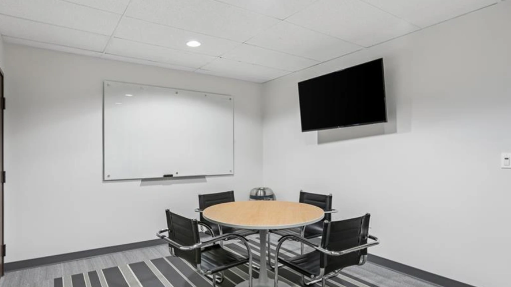 Boxer Workstyle: 14201 E 4th Ave, Aurora, CO 80011, United States - Thumbnail 2