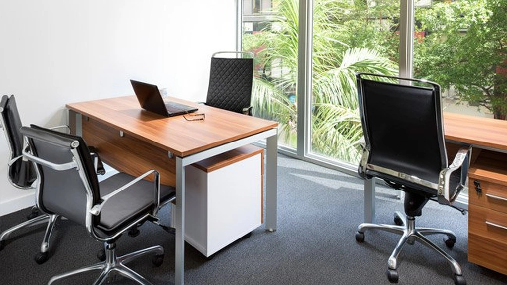 Iconic Workspaces: 150 SE 2nd Avenue, 3rd floor, Miami, FL 33131 - Thumbnail 4