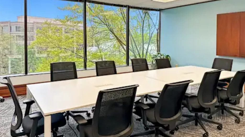 Regus: 8601 Six Forks Road, Forum Dr Suite 400, Raleigh, NC 27615, United States - Thumbnail 3