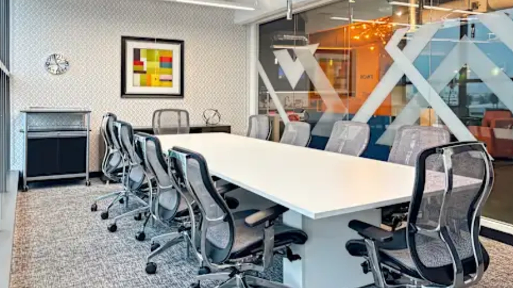 Regus: 5250 Lankershim Boulevard, Lankershim Plaza Suite 500, North Hollywood, CA 91601, United States - Thumbnail 3