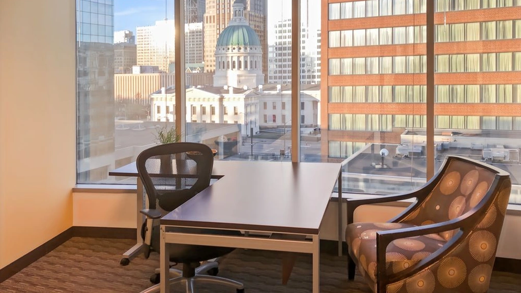 Regus - Deloitte Building: 100 South 4th St. Suite 550, St. Louis, MO 63102 - Thumbnail 2
