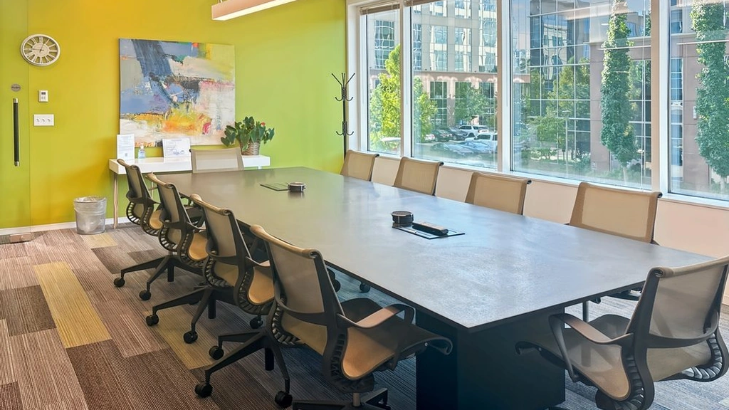 Regus - Brentwood: 320 Seven Springs Way, Suite 250, Brentwood, TN 37027 - Thumbnail 2