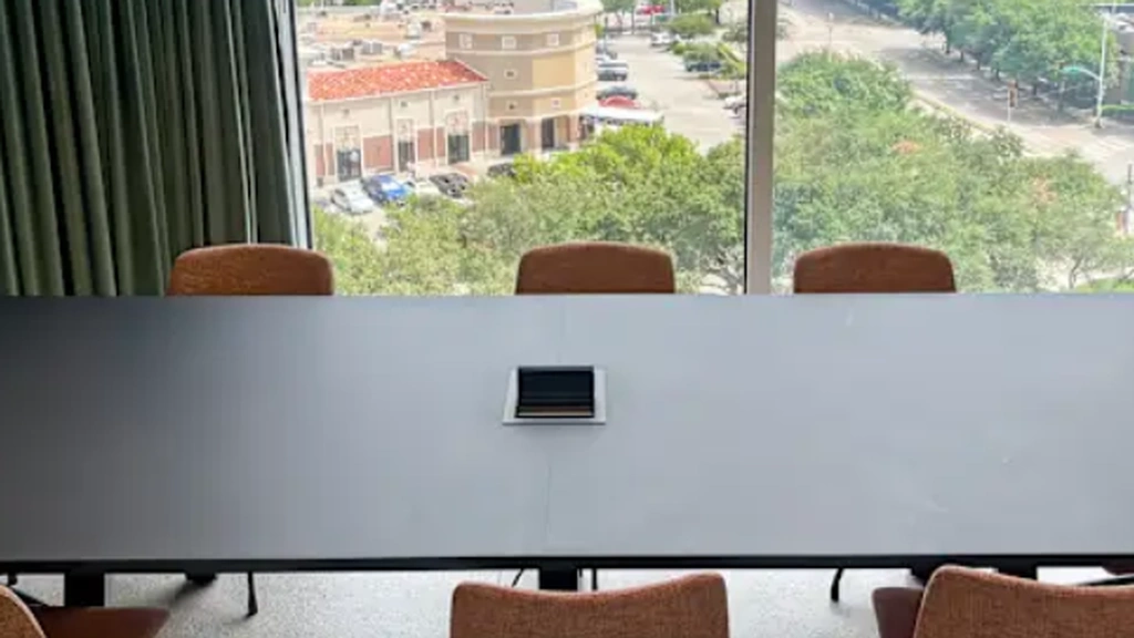 Regus: 100 Crescent Court Uptown, 7th Floor, Dallas, TX 75201, United States - Thumbnail 2