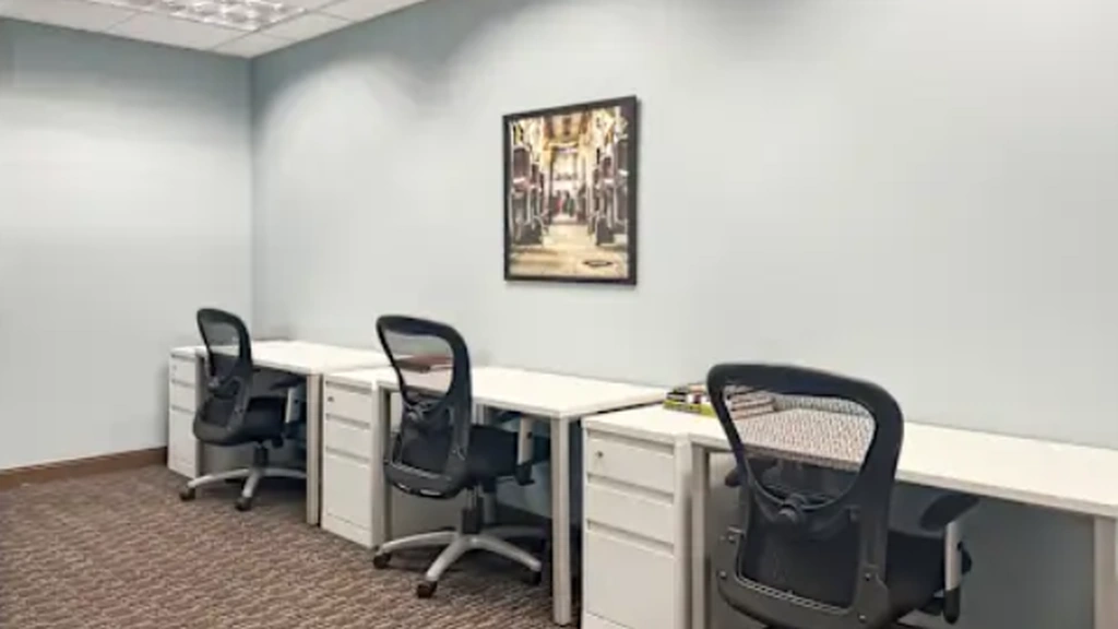 Regus: Liberty Centre, 650 NE Holladay St Suite 1600, Portland, OR 97232, United States - Thumbnail 2