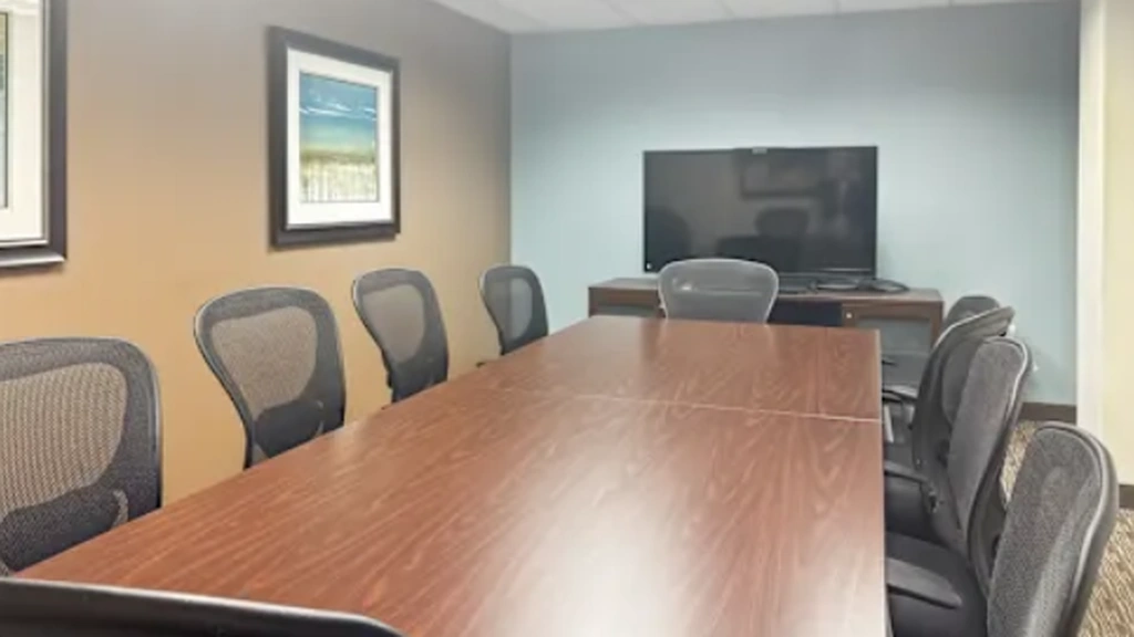 Regus: 1715 Indian Wood Cir suit 200, Maumee, OH 43537, United States - Thumbnail 3