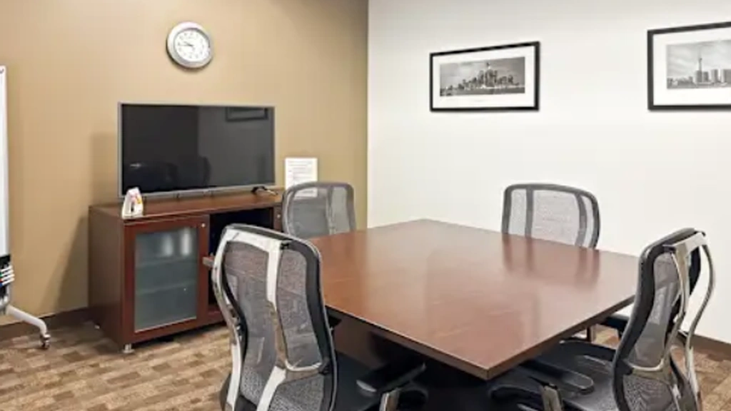 Regus: 717 Green Valley Rd Suite 200, Greensboro, NC 27408, United States - Thumbnail 3