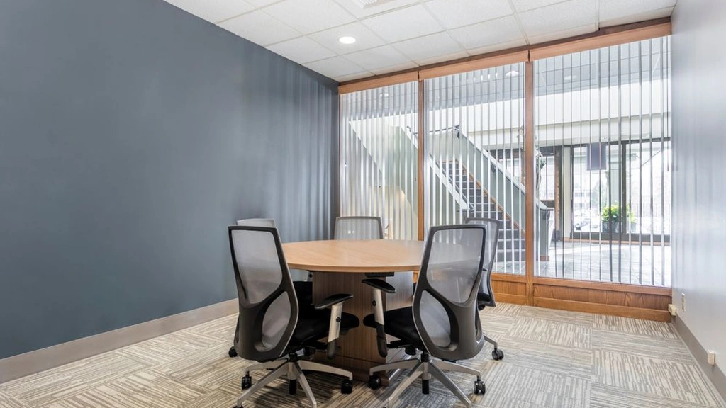Regus - Bellefield Office Park: 1400 112th Ave SE, Suite 100, Bellevue, WA 98004, USA - Thumbnail 2