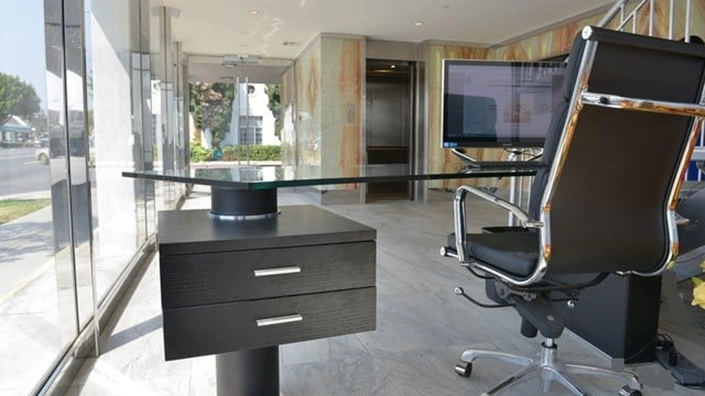 California Virtual: 8889 W Olympic Blvd, Beverly Hills, CA 90211, United States - Thumbnail 2