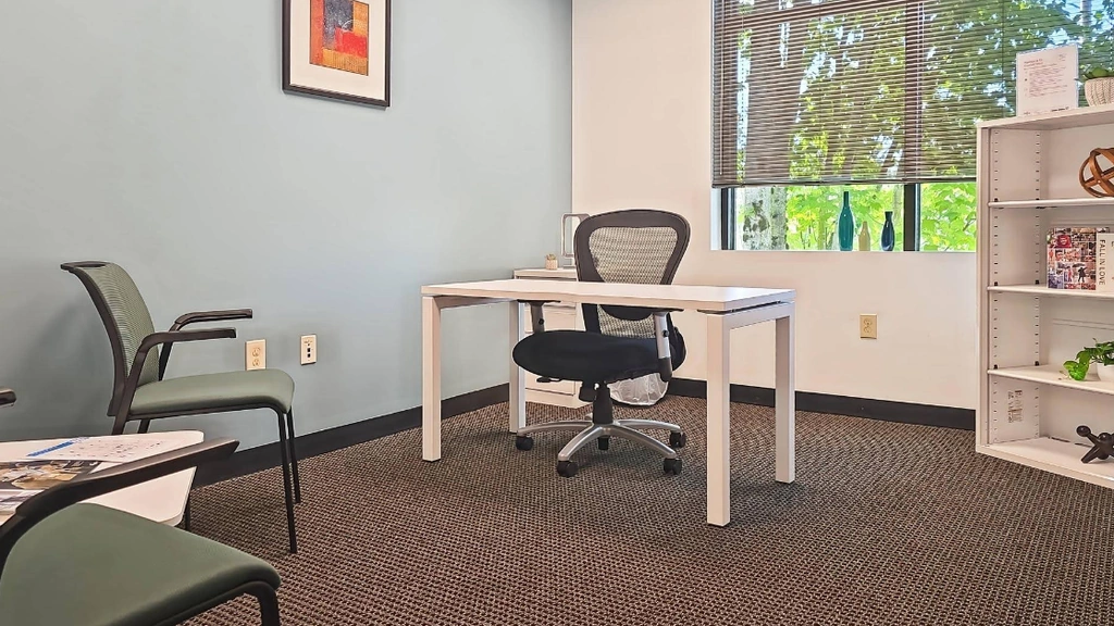 Regus - Cornell West: 1500 Northwest Bethany Boulevard Five Oaks, Suite 200, Beaverton, OR, 97006, USA - Thumbnail 2