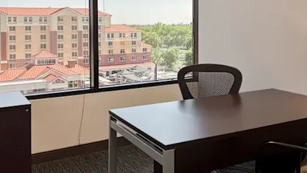 Regus: Financial Center III, 7272 E Indian School Rd #540, Scottsdale, AZ 85251, United States - Thumbnail 2