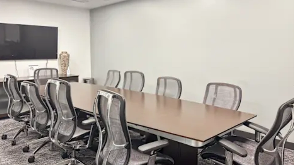 Regus: Financial Center III, 7272 E Indian School Rd #540, Scottsdale, AZ 85251, United States - Thumbnail 3