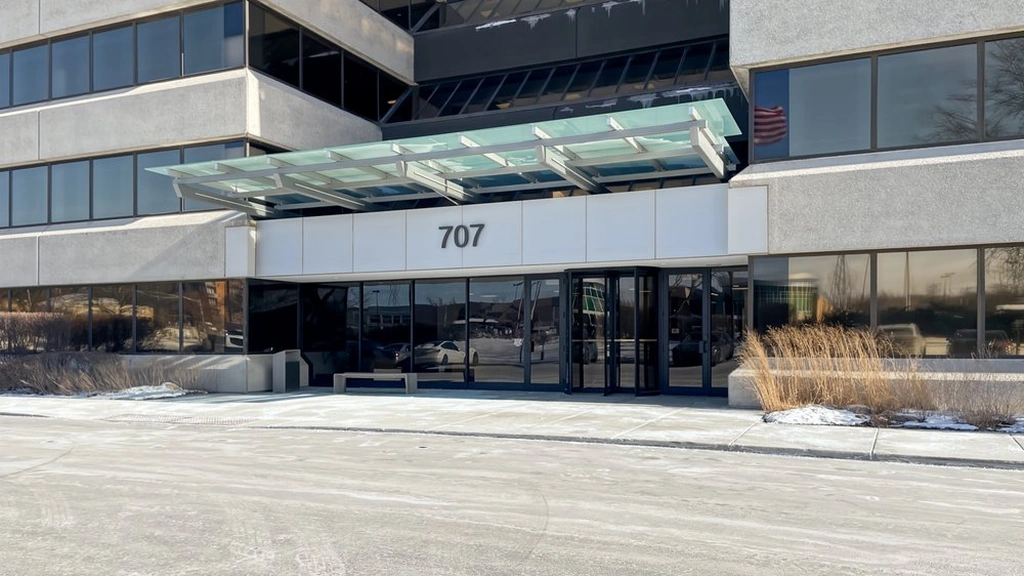 Regus: 707 Skokie Boulevard, Suite 600, Northbrook, IL, 60062 at Regus: 707 Skokie Boulevard, Suite 600, Northbrook, IL, 60062 in Northbrook, Illinois — photo 1 of 4