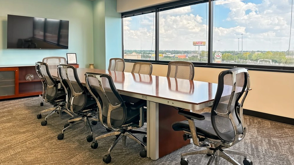 Regus: 8300 Farm To Market 1960 West Willowbrook, Suite 450, Houston, TX, 77070, USA - Thumbnail 4