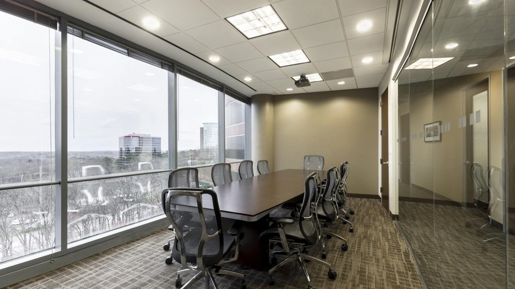 Regus: 1000 Parkwood Circle Cumberland, Suite 900, Atlanta, GA, 30339, USA - Thumbnail 3