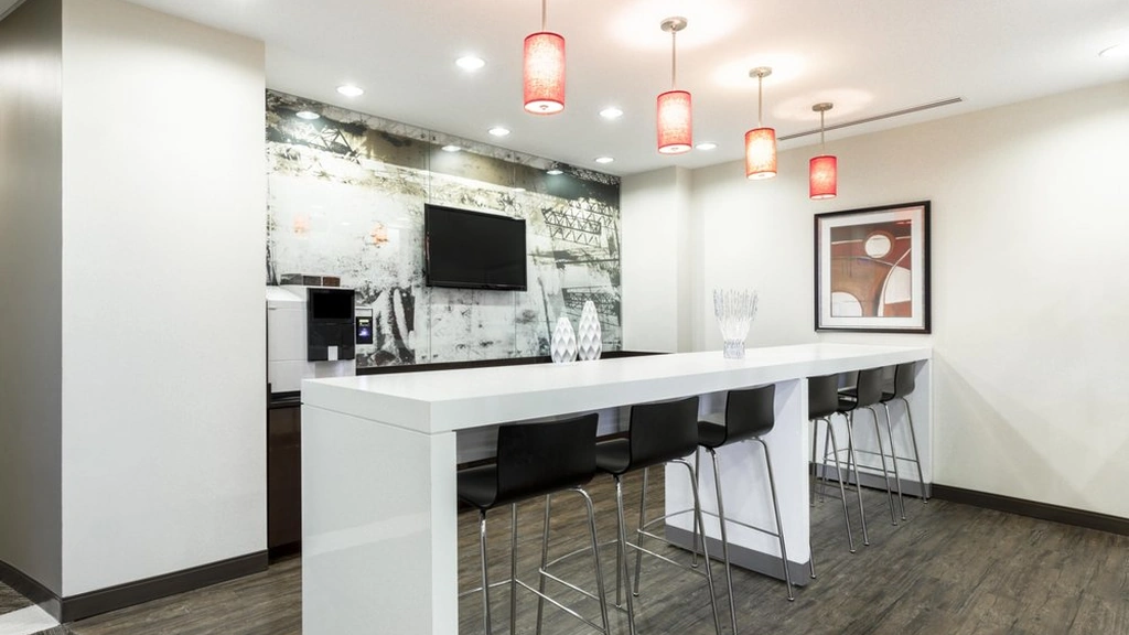 Regus: 1000 Parkwood Circle Cumberland, Suite 900, Atlanta, GA, 30339, USA - Thumbnail 4