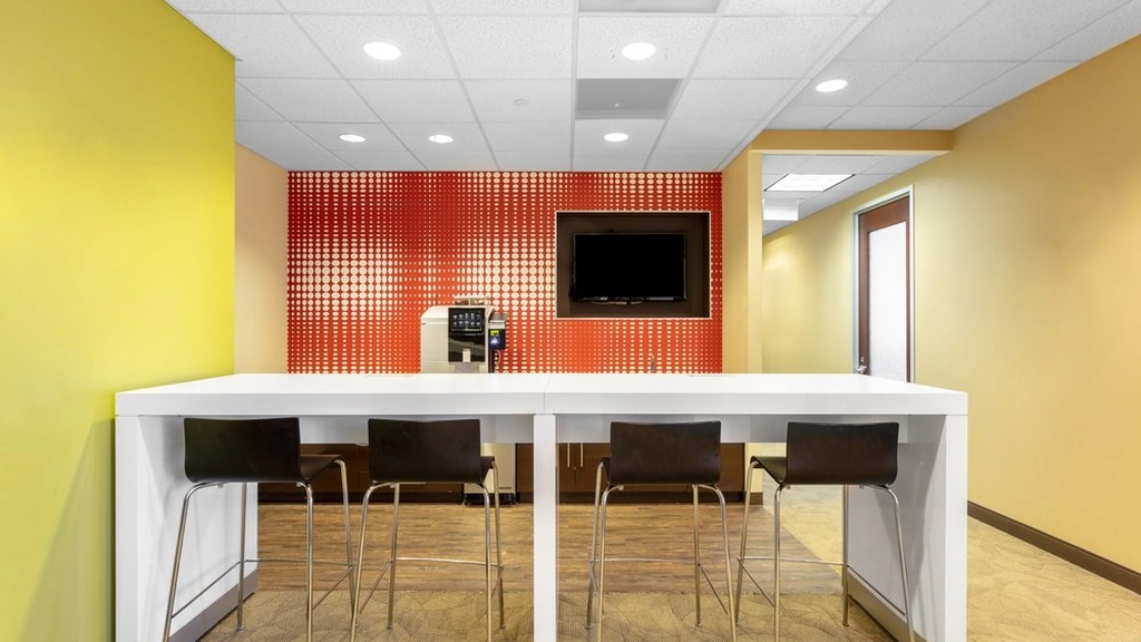 Regus - Orrington Plaza: 1603 Orrington Ave, Suite 600, Evanston, IL 60201 - Thumbnail 3