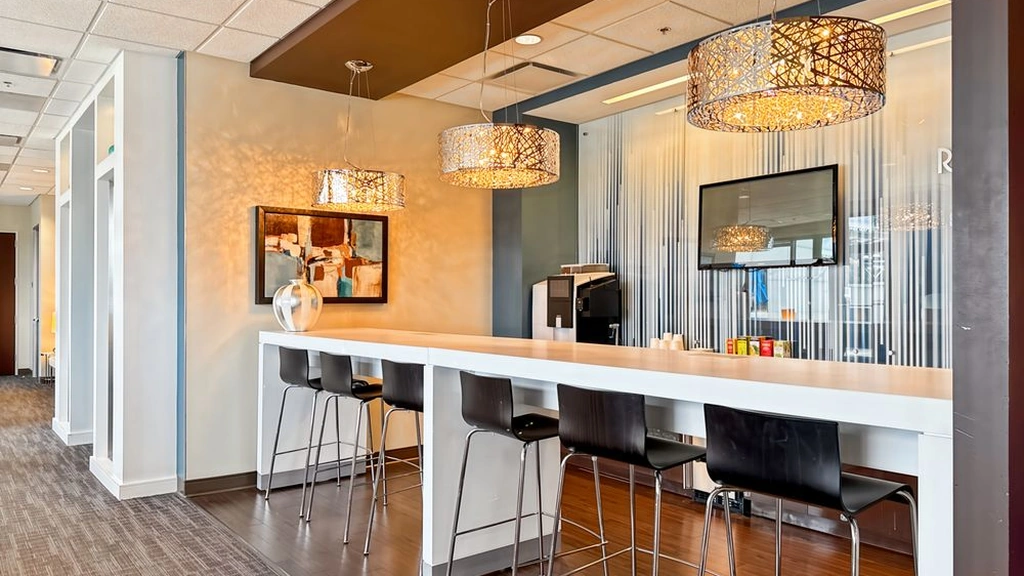 Regus: 1650 West End Boulevard, Suite 100, St. Louis Park, MN, 55416, USA - Thumbnail 2