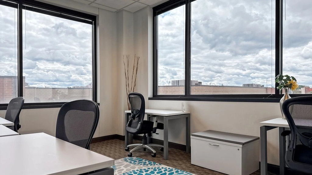 Regus: 1650 West End Boulevard, Suite 100, St. Louis Park, MN, 55416, USA - Thumbnail 4