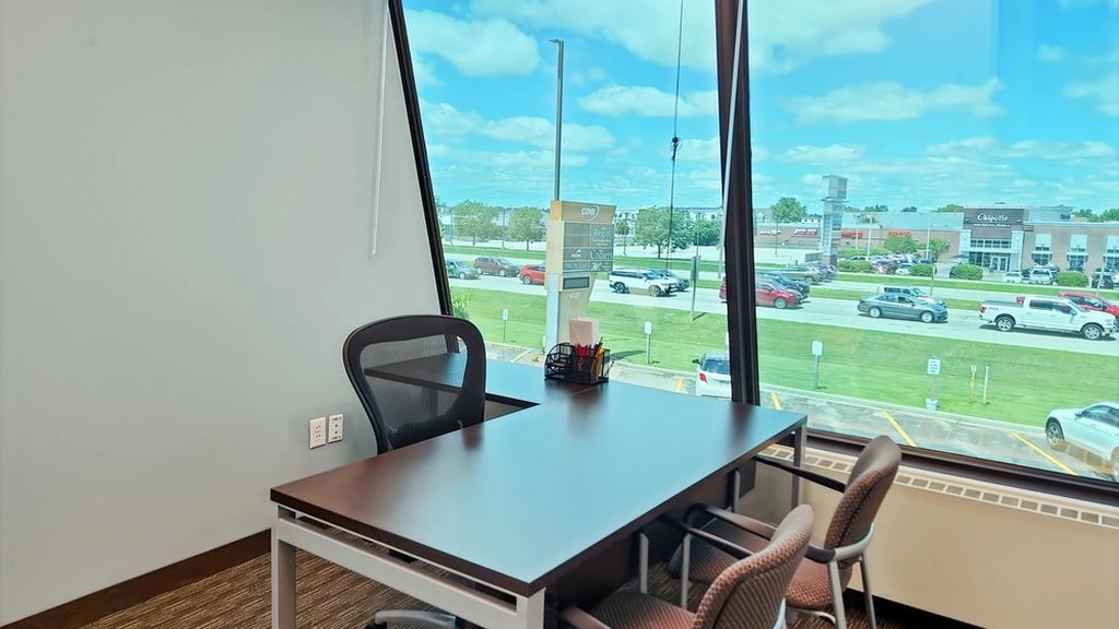 Regus: 4321 West College Avenue Grand Chute, Suite 200, Appleton, WI, 54914, USA - Thumbnail 3
