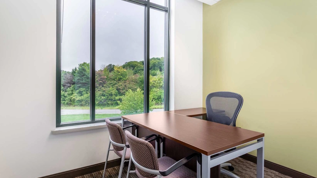 Regus: 1201 NW Briarcliff Pkwy, 2nd Floor, Kansas City, MO 64116 - Thumbnail 3