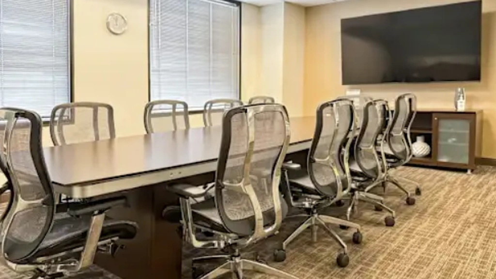 Regus: 421 Fayetteville Street, Plaza Downtown, Suite 1100, Raleigh, NC 27601, United States - Thumbnail 2