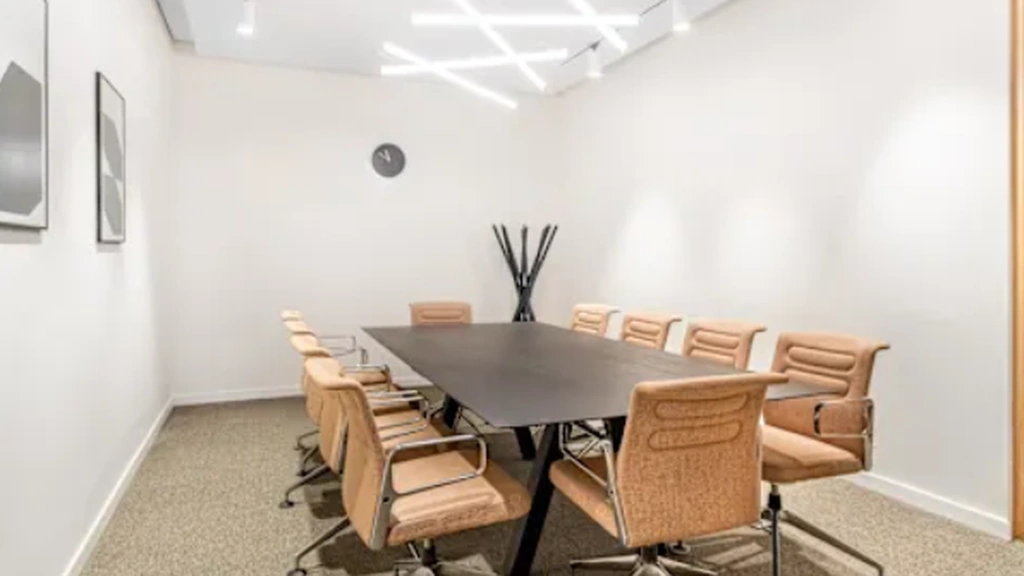 Regus: Encino Corporate Center, 16501 Ventura Blvd #400, Encino, CA 91436, United States at Regus: Encino Corporate Center, 16501 Ventura Blvd #400, Encino, CA 91436, United States in Los Angeles, California — photo 1 of 4