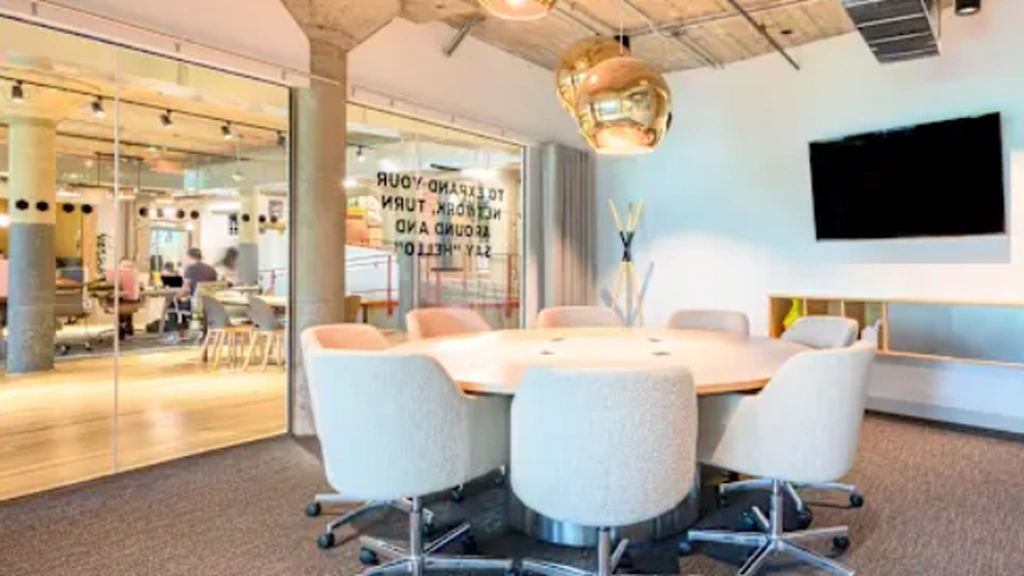 Regus: Encino Corporate Center, 16501 Ventura Blvd #400, Encino, CA 91436, United States - Thumbnail 3