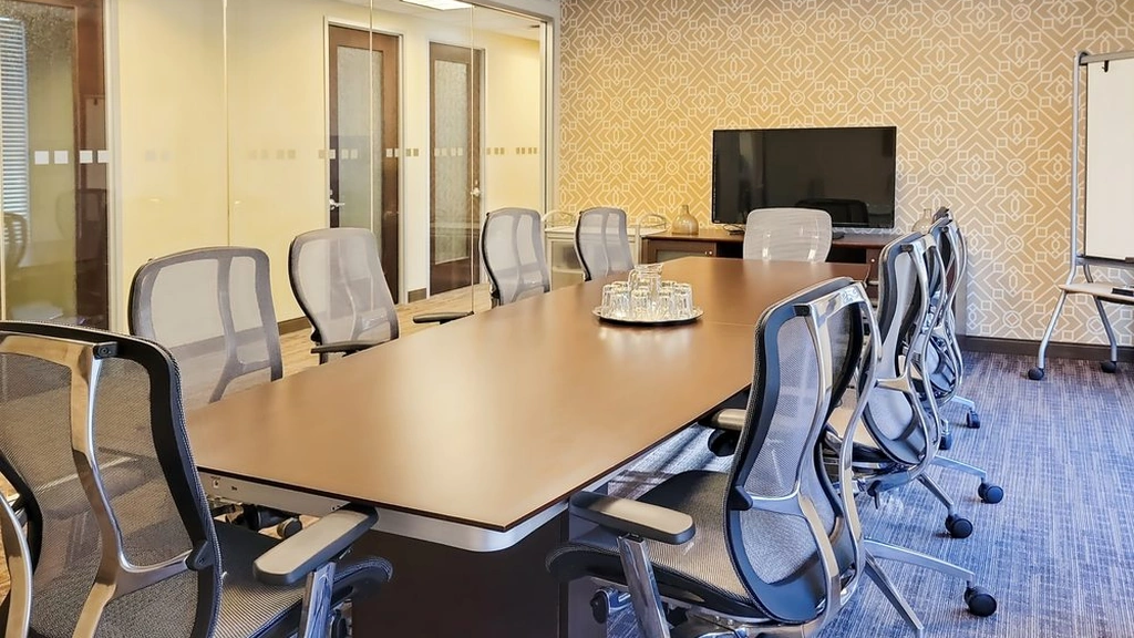 Regus - Bremer Tower: 445 Minnesota Street, Suite 1500, St. Paul, MN 55101 - Thumbnail 4